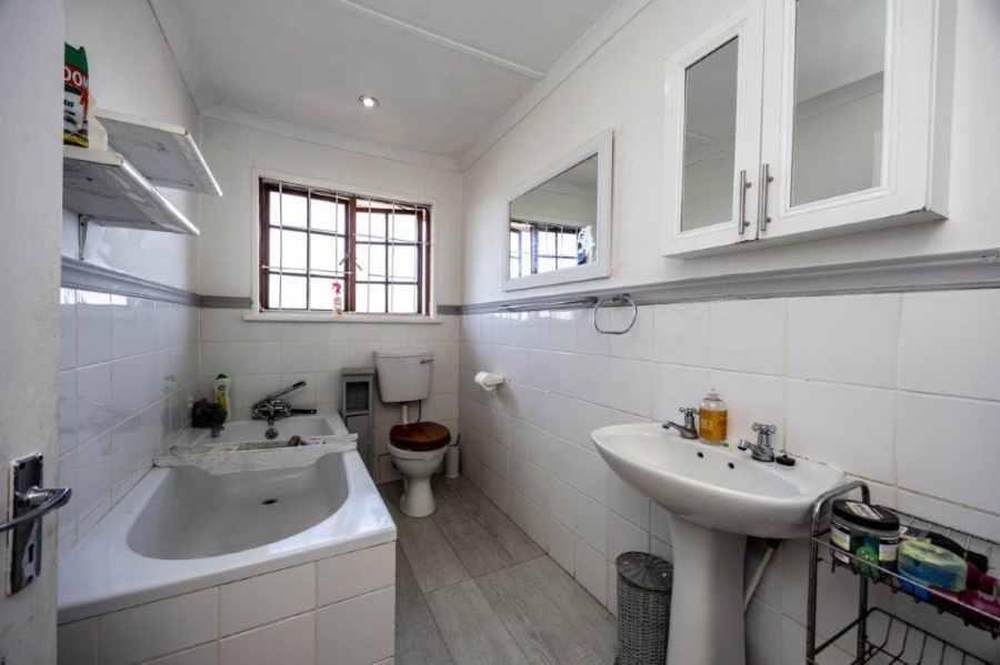 To Let 4 Bedroom Property for Rent in Kaysers Beach Eastern Cape